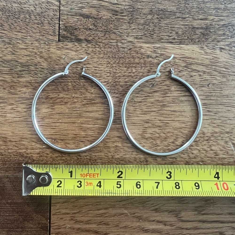 14K White Gold Hoop Earrings